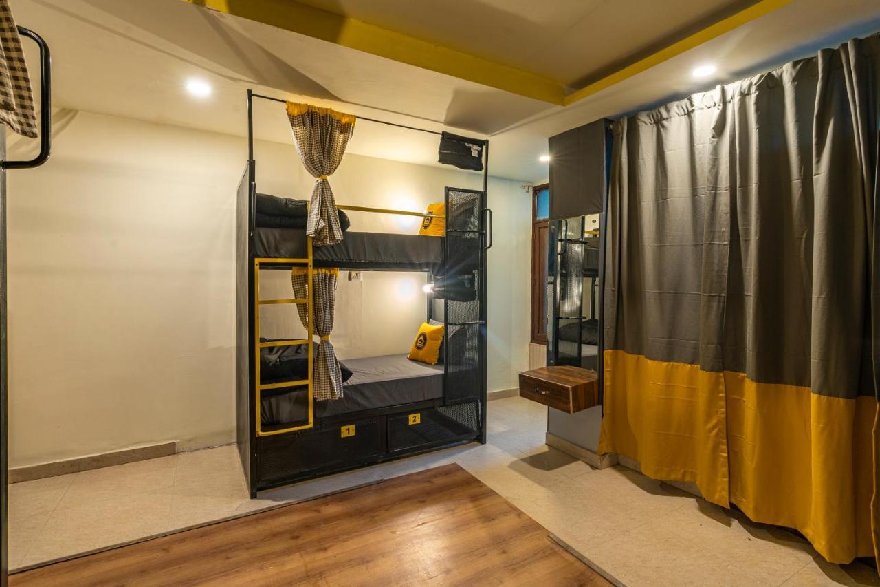 The Hosteller Mcleodganj, Mall Road МакЛеод Ганж Екстериор снимка