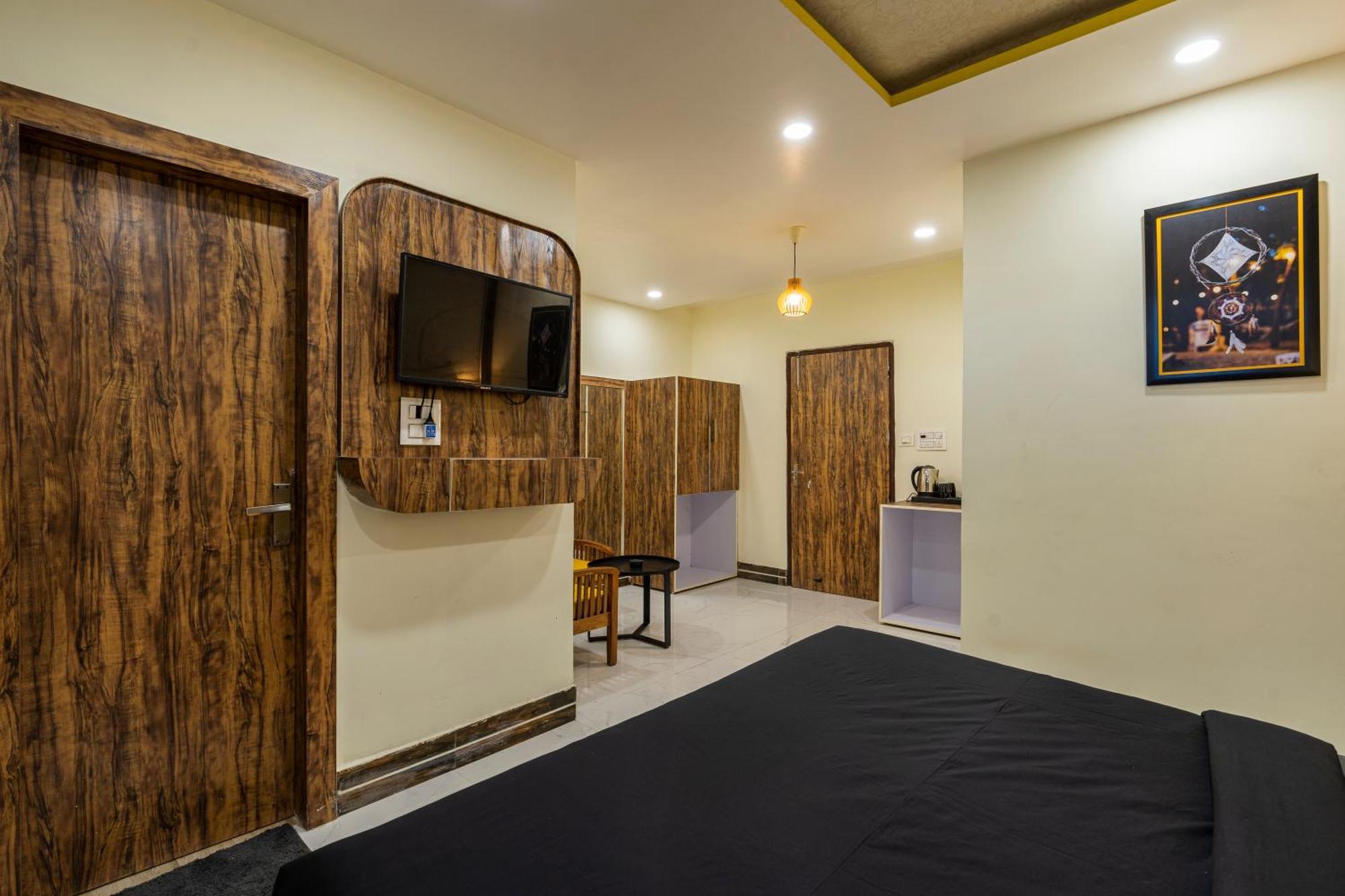The Hosteller Mcleodganj, Mall Road МакЛеод Ганж Екстериор снимка