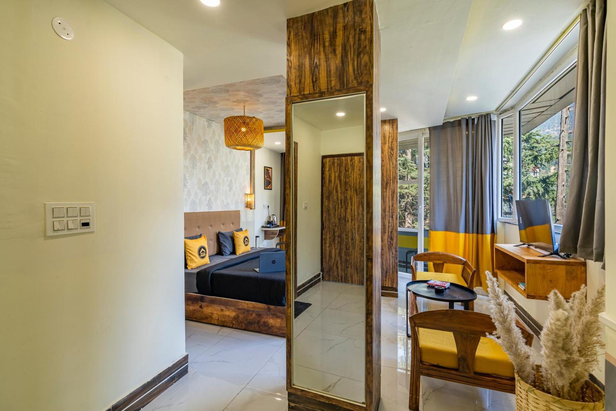 The Hosteller Mcleodganj, Mall Road МакЛеод Ганж Екстериор снимка